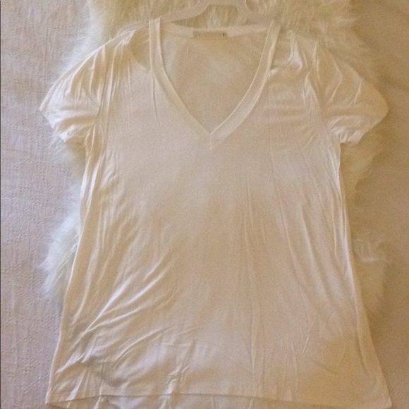 LAST 1 Ivory Short sleeve Vneck cut out jersey tee - Picture 5 of 5